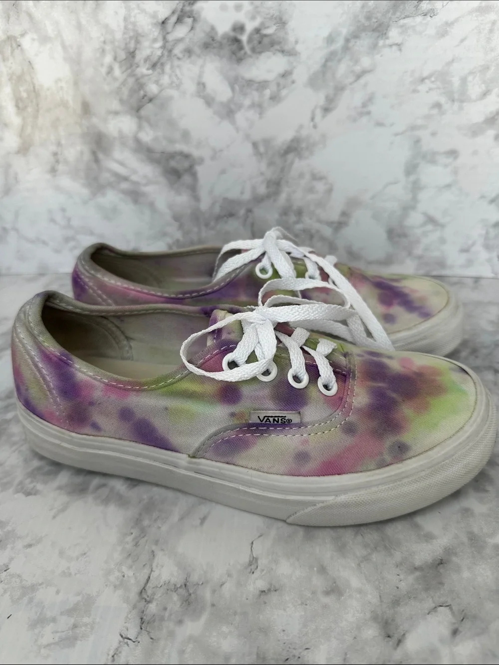 Vans low top